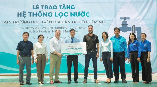 Đem nước sạch về 5 trường học khó khăn ở TPHCM